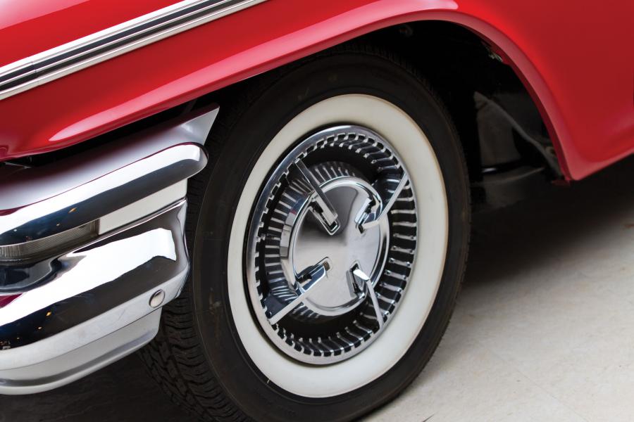  Dodge Polara D-500 Convertible 1960 года  (фото 12 из 28)